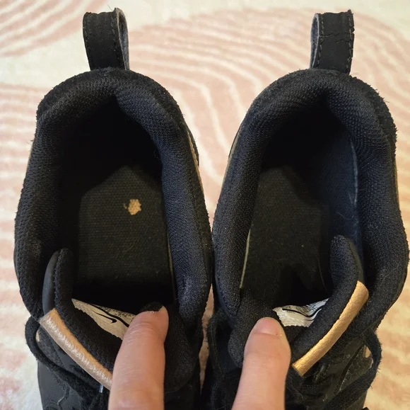 Nike Women's Court Borough Low Sneaker | 7.5 - Picture 9 of 14